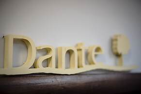 B&B Le 4 Stagioni Dante's Suites