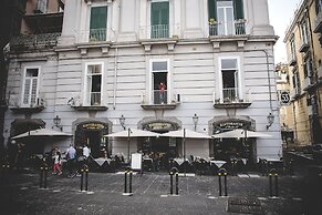 B&B Le 4 Stagioni Dante's Suites