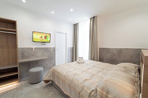 B&B Le 4 Stagioni Dante's Suites