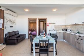 Blue Harbour – Seafront Self-Catering Holiday Penthouse – St Paul’s Ba