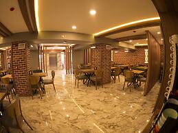 Elif Inan Hotel
