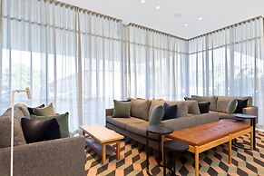 Mantra on Sydney Airport