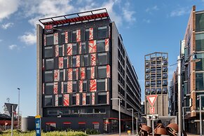 Radisson RED V&A Waterfront, Cape Town