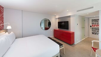 Radisson RED V&A Waterfront, Cape Town