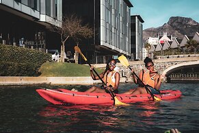 Radisson RED V&A Waterfront, Cape Town