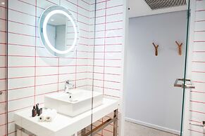 Radisson RED V&A Waterfront, Cape Town