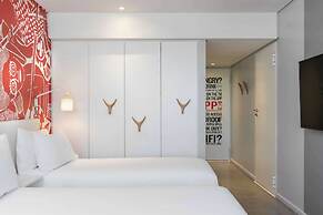 Radisson RED V&A Waterfront, Cape Town