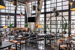 Radisson RED V&A Waterfront, Cape Town