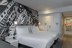 Radisson RED V&A Waterfront, Cape Town