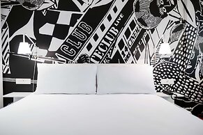 Radisson RED V&A Waterfront, Cape Town