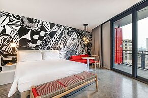 Radisson RED V&A Waterfront, Cape Town