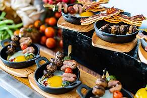 Radisson RED V&A Waterfront, Cape Town