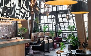 Radisson RED V&A Waterfront, Cape Town