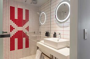 Radisson RED V&A Waterfront, Cape Town