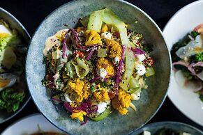 Radisson RED V&A Waterfront, Cape Town