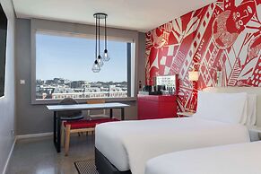 Radisson RED V&A Waterfront, Cape Town