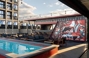 Radisson RED V&A Waterfront, Cape Town