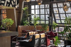 Radisson RED V&A Waterfront, Cape Town