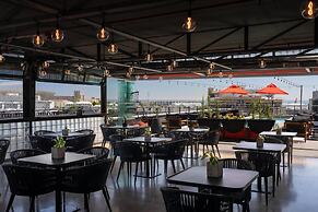 Radisson RED V&A Waterfront, Cape Town