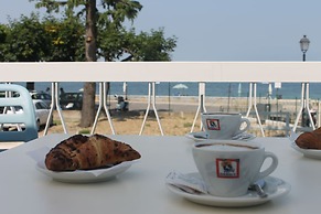 Lake Garda Beach Hostel