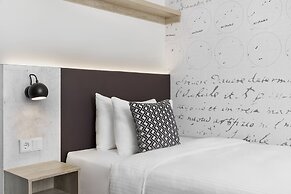 Stellaris Apartment Hotel