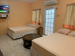 BAGOS ECO RETREAT & CAFE