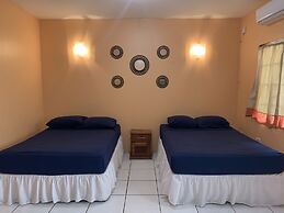 BAGOS ECO RETREAT & CAFE