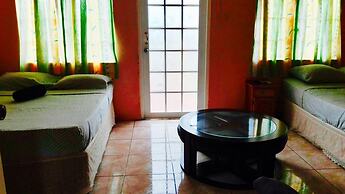 BAGOS ECO RETREAT & CAFE