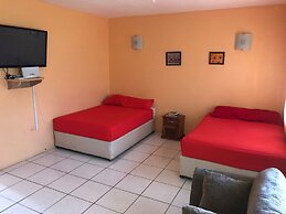 BAGOS ECO RETREAT & CAFE