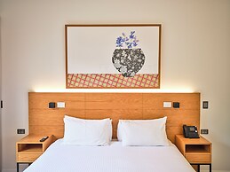 Maya Maya at Mandoon Estate