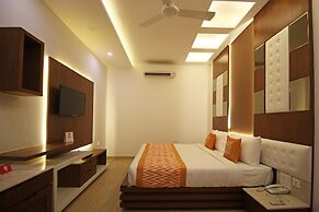 Royal Residence On MG Road