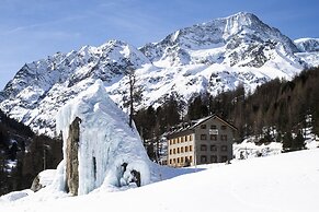 Hôtel Aiguille de La Tza