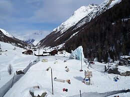 Hôtel Aiguille de La Tza
