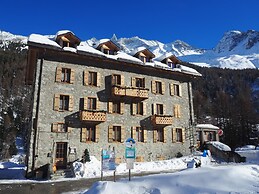 Hôtel Aiguille de La Tza