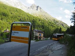 Hôtel Aiguille de La Tza