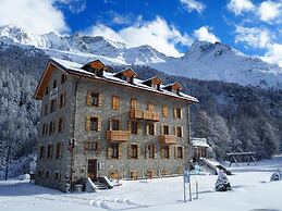 Hôtel Aiguille de La Tza