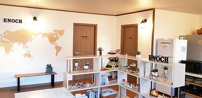 Guesthouse Enoch - Hostel