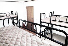 Guesthouse Enoch - Hostel