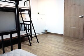 Guesthouse Enoch - Hostel