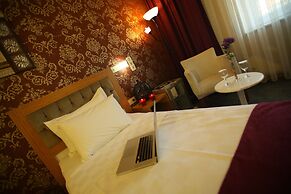 Helikon Business Hotel