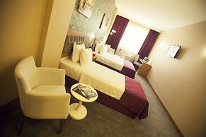 Helikon Business Hotel