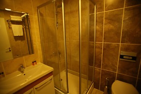 Helikon Business Hotel