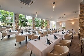 PREMIUM Wellness & Wine Hotel