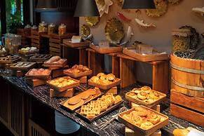 Silk Sense Hoi An River Resort