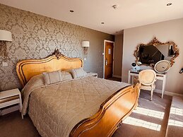 Nuthurst Grange Country House Hotel