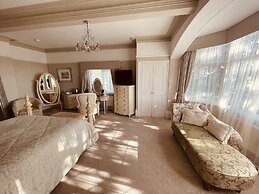 Nuthurst Grange Country House Hotel