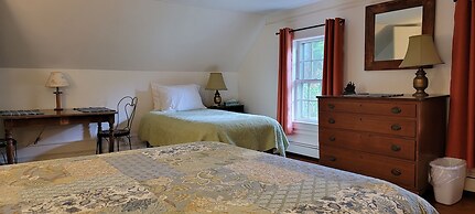 Hawks House Inn