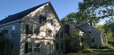 Hawks House Inn