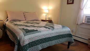 Hawks House Inn