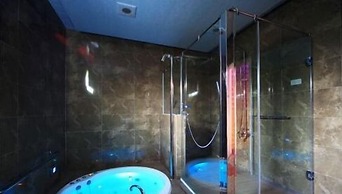 Cherry Blossom Motel